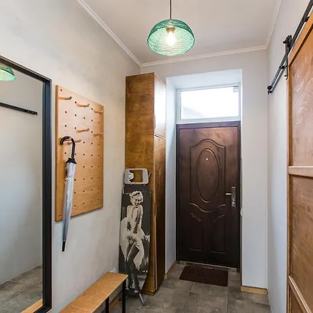 Modern On Lemkivska Apartment *